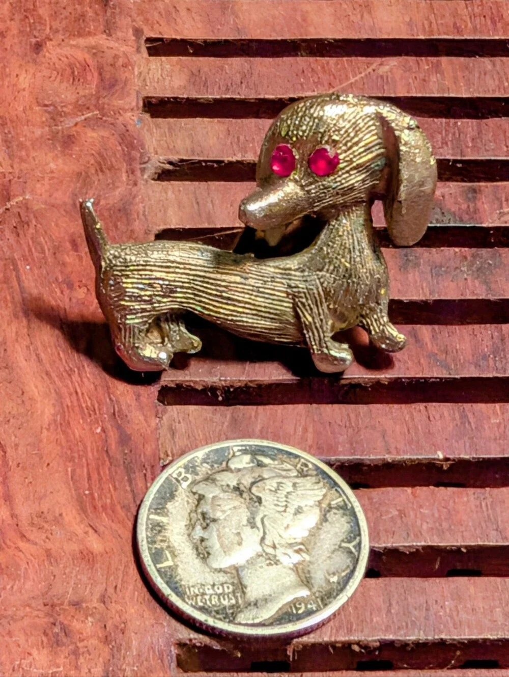 N/A stylish gold